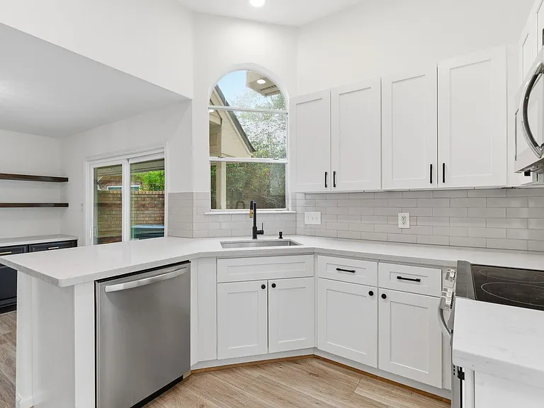 23 Cedar Chase Pl — Photo 12