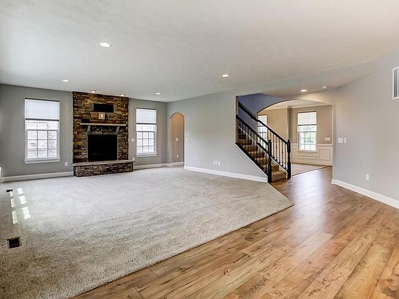 4th image of 8933 Bordeaux Way