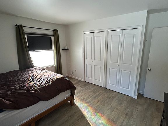 5th image of 398 University Dr #A