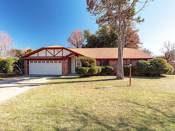 2nd image of 14 Redbud Dr