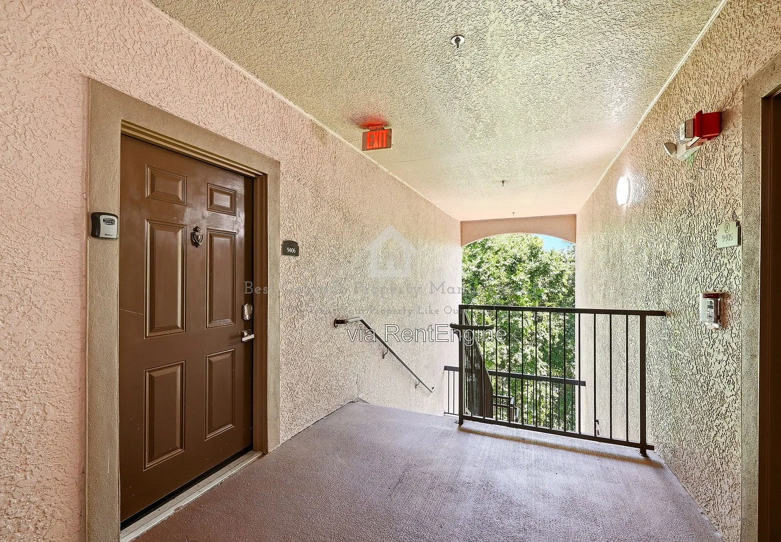 2 bed, 2.0 bath, 1134 sqft, $2,135 — Photo 3