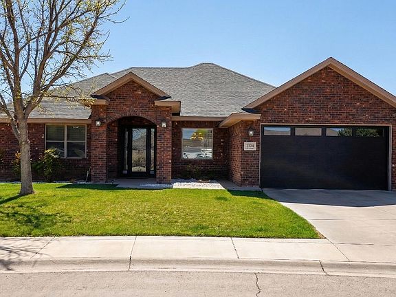 2nd image of 1104 E La Paloma Ln