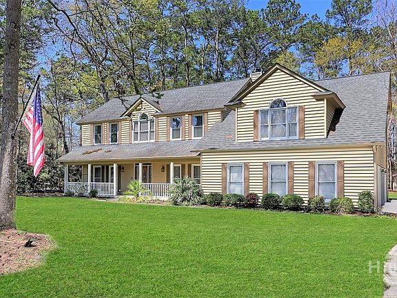 4th image of 105 Willowpeg Road