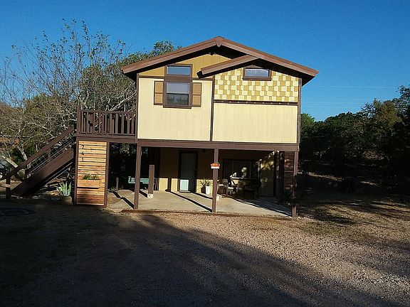 2nd image of 741 Pecan Ln
