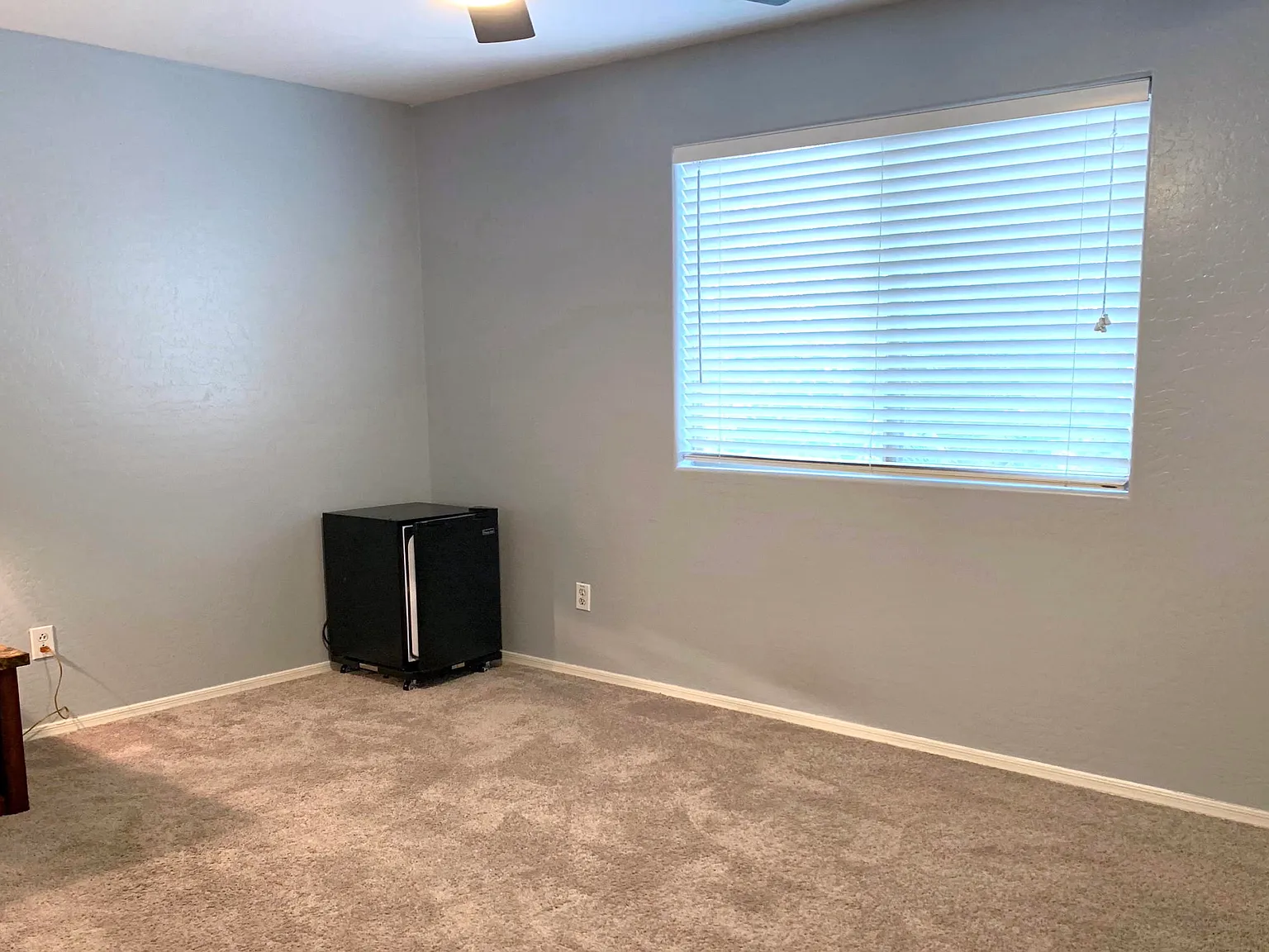 6 bed, 3.5 bath, 3311 sqft, $900 — Photo 2