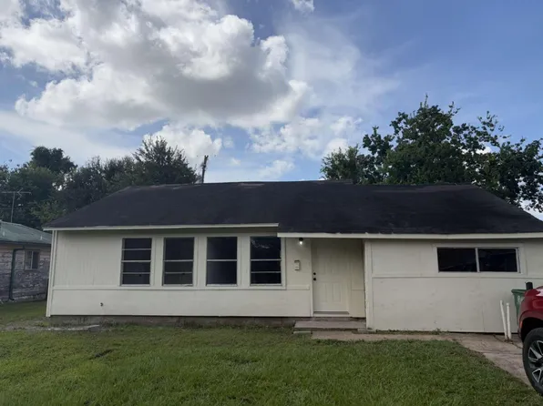 5934 Southtown St, Houston, TX 77033