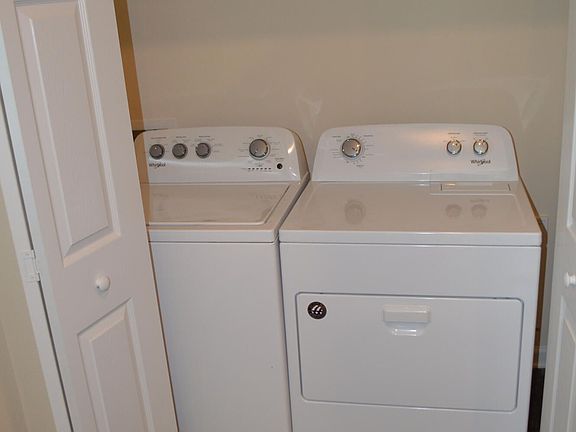 4th image of 53 Scotch Pebble Dr