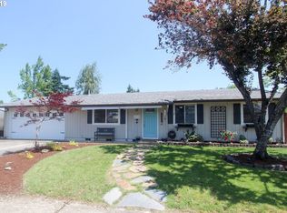 213 F St, Creswell, OR 97426