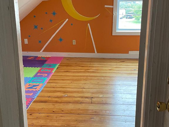 4th image of 6 Narragansett St #2