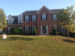 2316 Autumn Knoll Dr, Knoxville, TN 37920