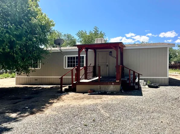 5705 Klondike Dr, Sun Valley, NV 89433