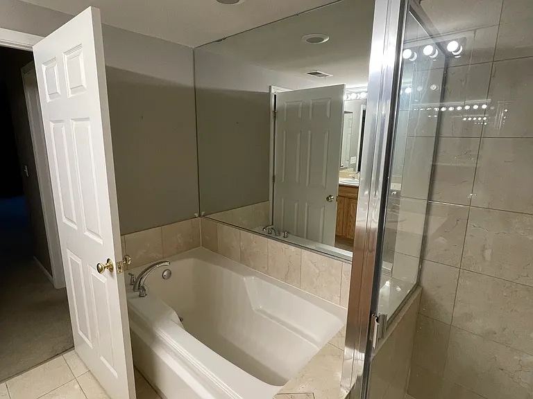 343 W Old Town Ct #301 — Photo 24