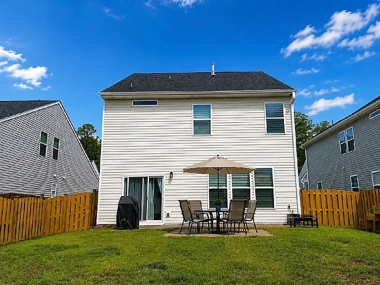 1136 Crescent Moon Loop — Photo 14