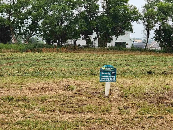 L117 Naomi Trail #117, Sun Prairie, WI 53590