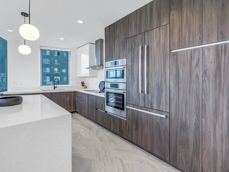 777 3rd Ave N #708 — Photo 9