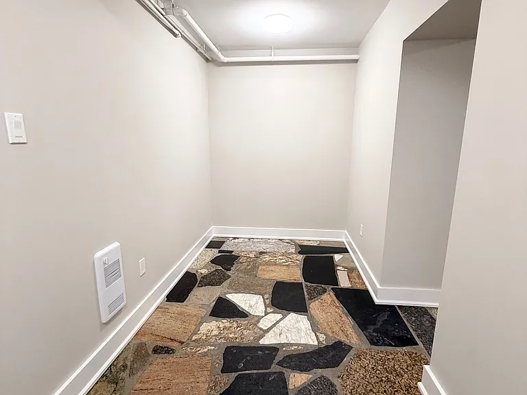 325 Cooper St #15-A — Photo 12