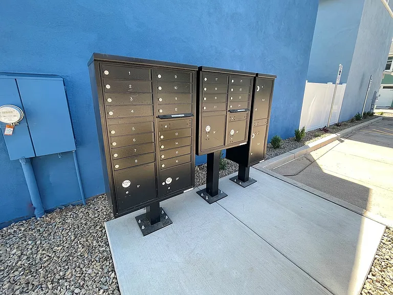 Mailbox center