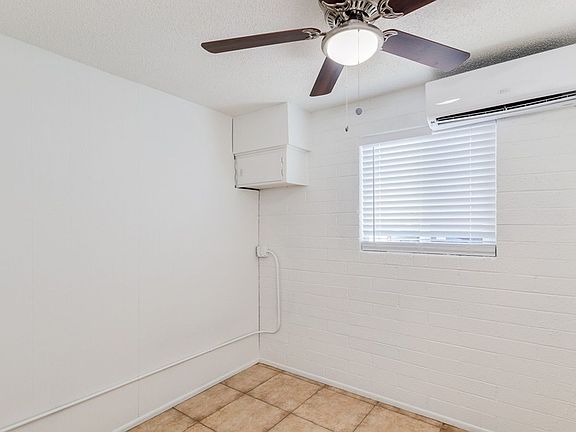 5th image of 3319 N 32nd St APT 1