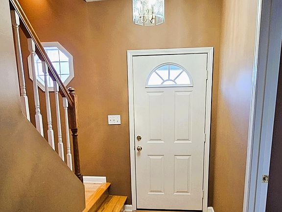 2nd image of 3407 Hamilton Pl
