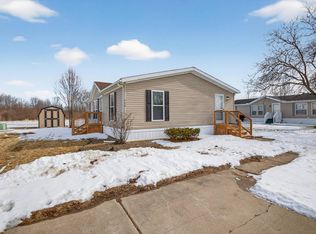 460 Edinborough St, Temperance, MI 48182