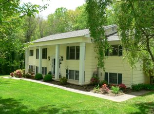 130 W Laurel Ln, Etowah, NC 28729
