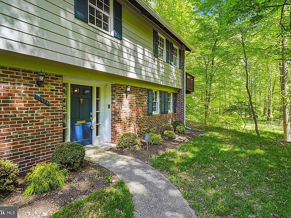2nd image of 11924 Stonewood Ln