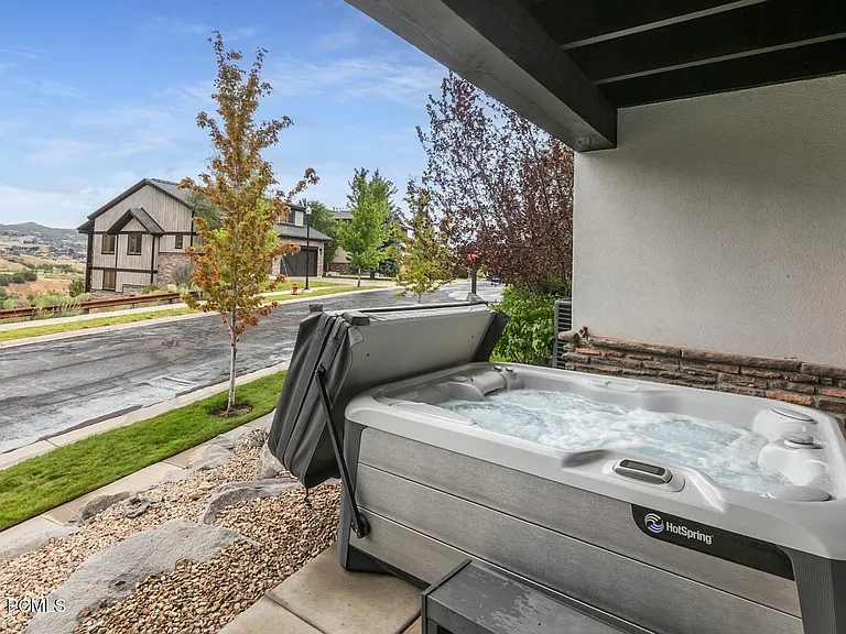1242 W Stillwater Dr — Photo 20