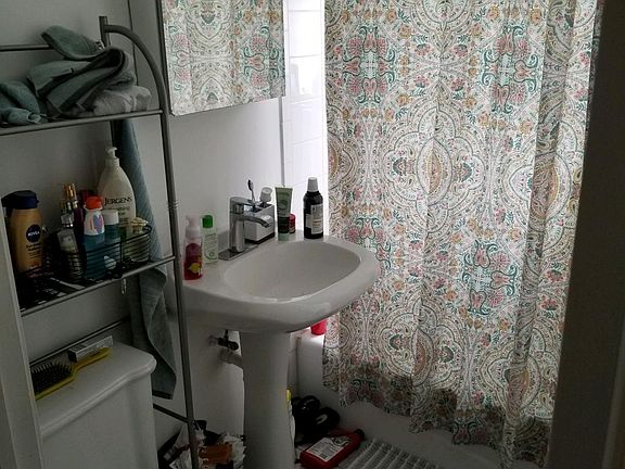 5th image of 665 W Wrightwood Ave