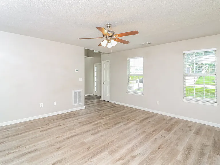 6956 Fields Dr — Photo 7