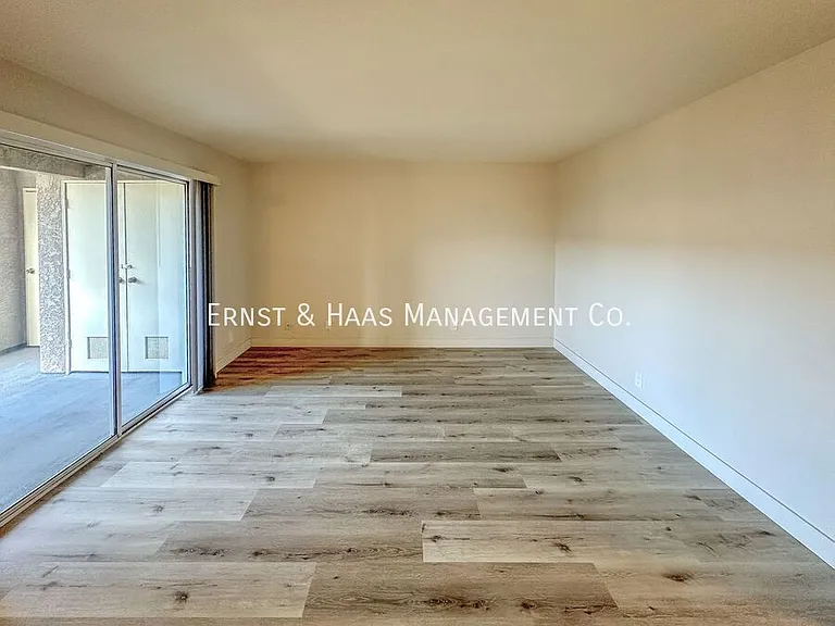 1080 Saint Louis Ave #203 — Photo 7