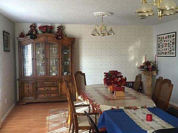 5th image of 1316 Sw Cr 3070