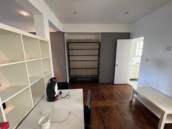 4th image of 1325 Meridian Ave APT 10