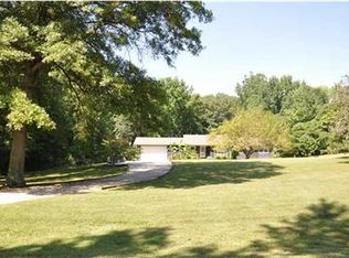 7122 Newman Rd, Elberfeld, IN 47613