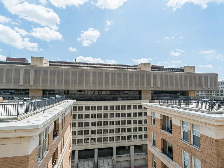 915 E St NW #101 — Photo 15