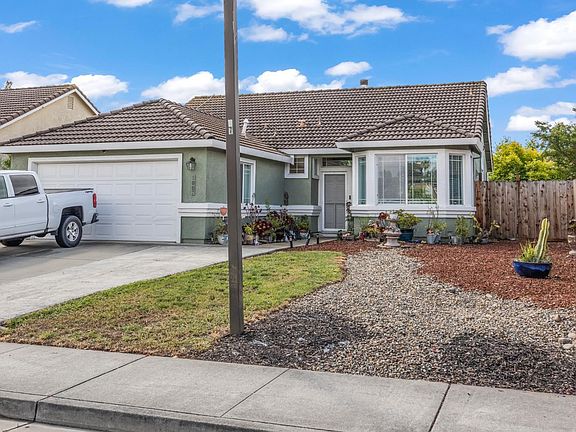 4th image of 1007 Mayfield Way