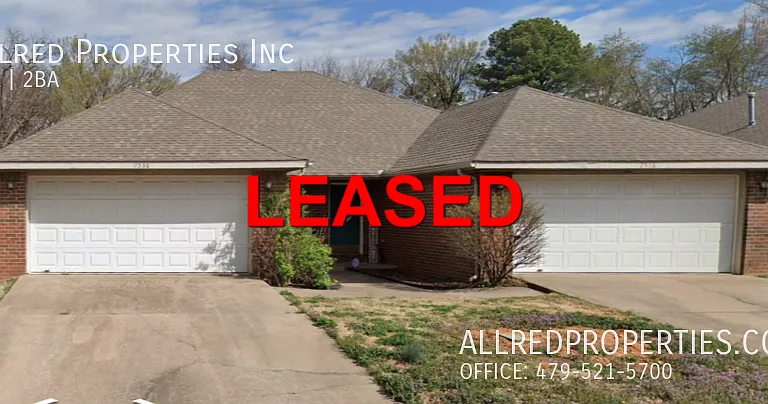 2538 W Houston St — Photo 1