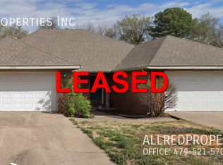 2538 W Houston St, Fayetteville, AR 72703