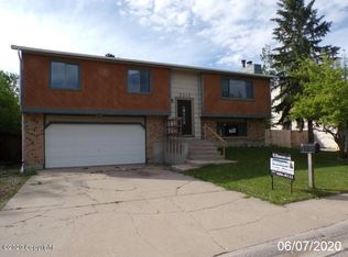 3213 Alberta Dr, Gillette, WY 82718