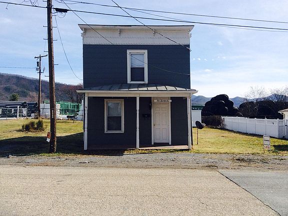 2nd image of 526 Factory St