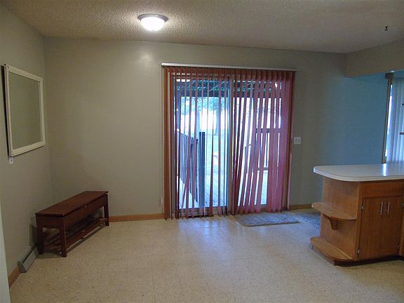 2nd image of 240 N 8th St