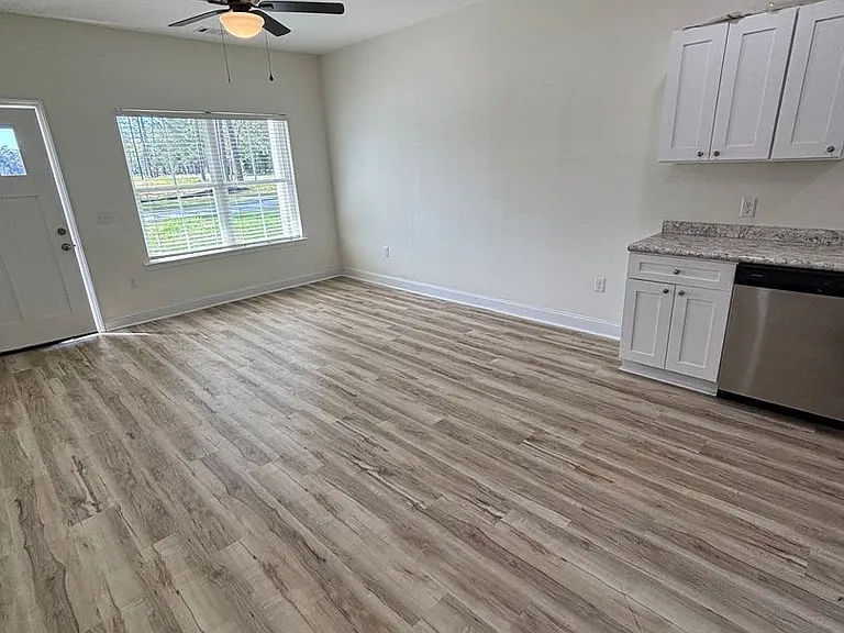 409 Carter Rd — Photo 3