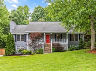 5761 E Emerald Oaks Ln, Acworth, GA 30102