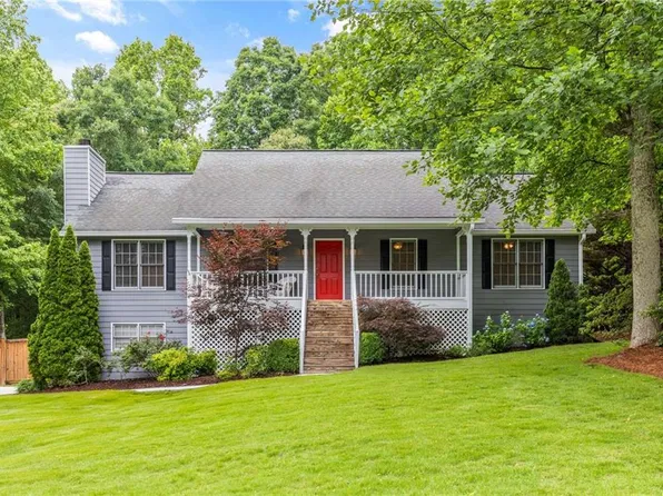 5761 E Emerald Oaks Ln, Acworth, GA 30102