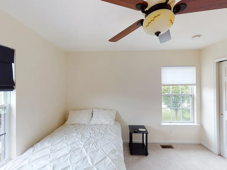 206 Concord Pl — Photo 28