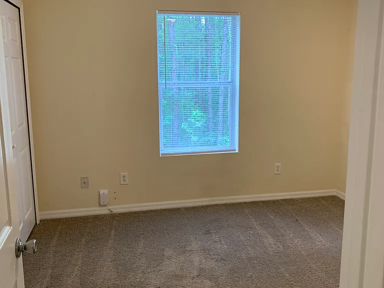 8087 Royal Oak Rd — Photo 14