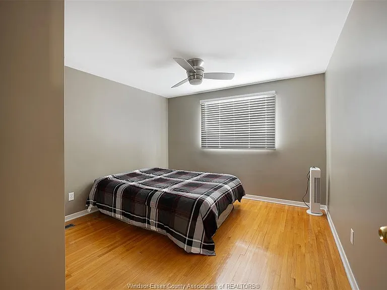 907 Gladstone Ave #MAIN — Photo 12