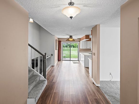5th image of 2440 Ivy Ln