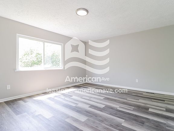 774208_003_living_room_13767893.jpg