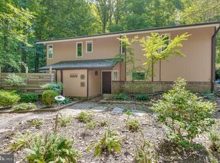 12211 Brookhaven Dr, Silver Spring, MD 20902