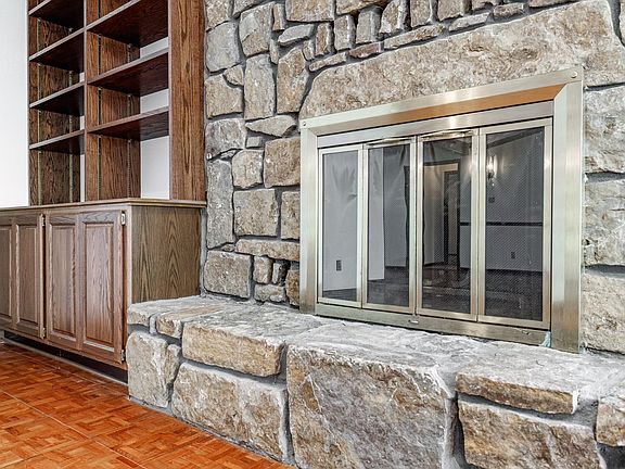 5th image of 14 Badalona Ln